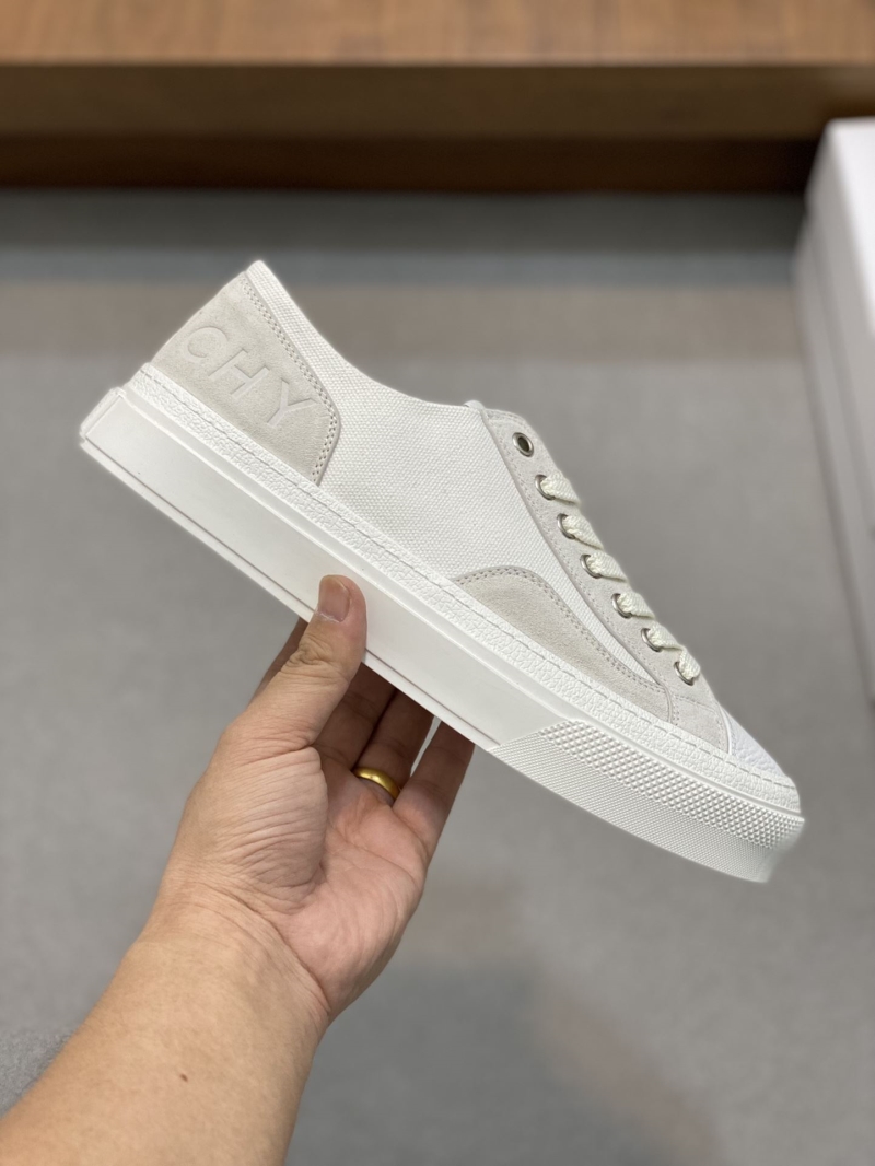 Givenchy Sneakers